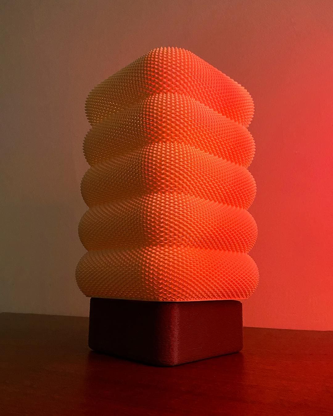 Ribbed table lamp shade