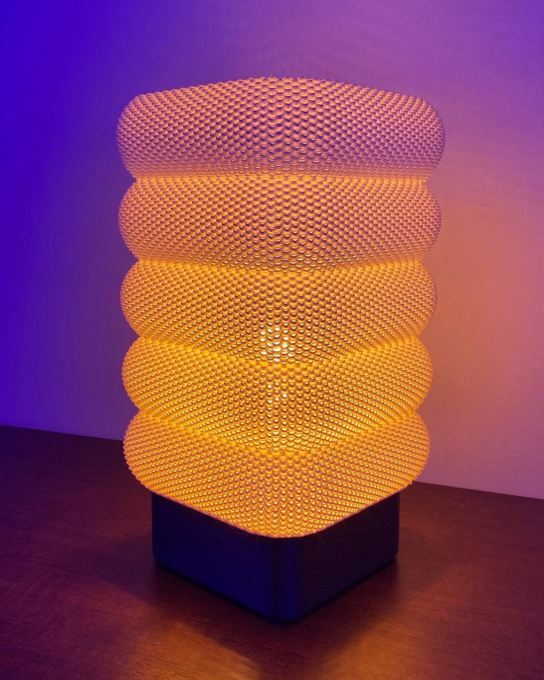 Ribbed lamp shade