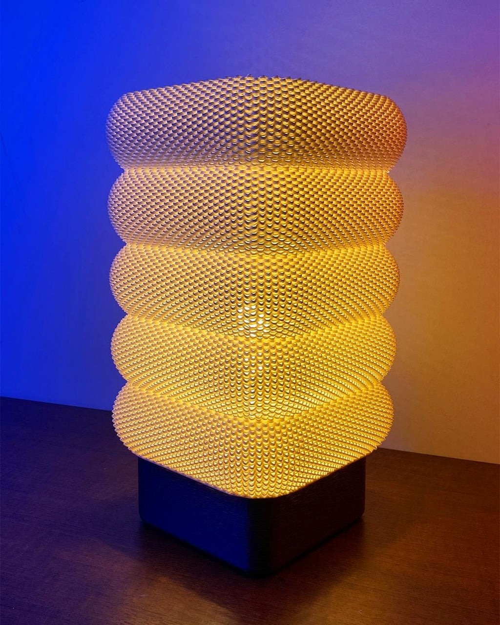 Ribbed lamp shade